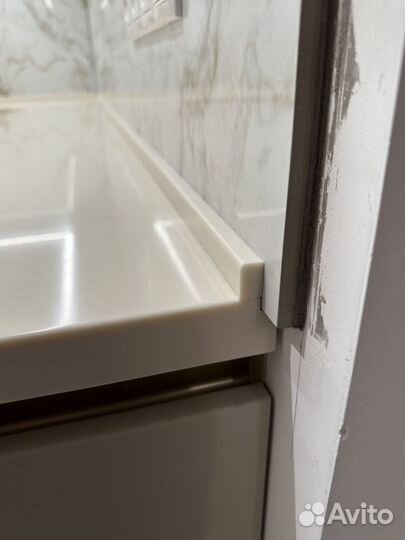 Подоконник из кварцевого агломерата