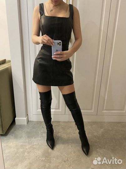 Кожаное платье bershka