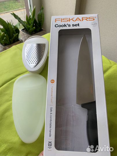 Нож Fiskars Сыротерка Cuisipro Accutec