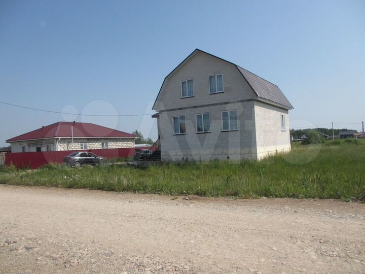 Коттедж 200 м² на участке 12 сот.