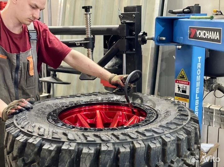 Maxxis M8060 Trepador 35/12.5 R17 117K