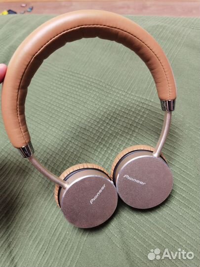 Наушники беспроводные Pioneer SE-MJ561BT-T