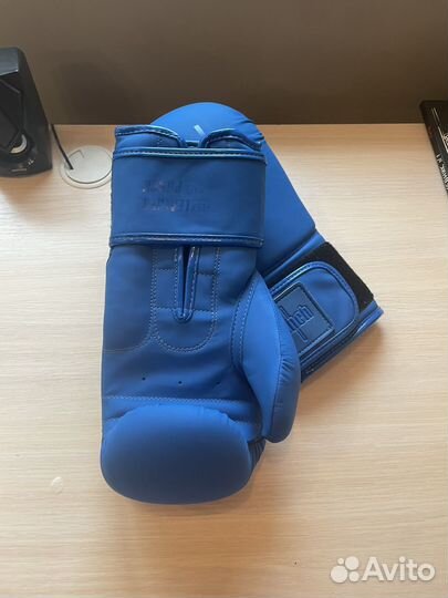 Боксерские перчатки 12 oz clinch