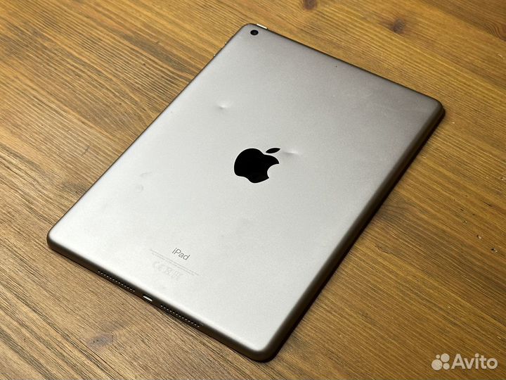 Планшет Apple iPad 6 32GB Wi-Fi 2018