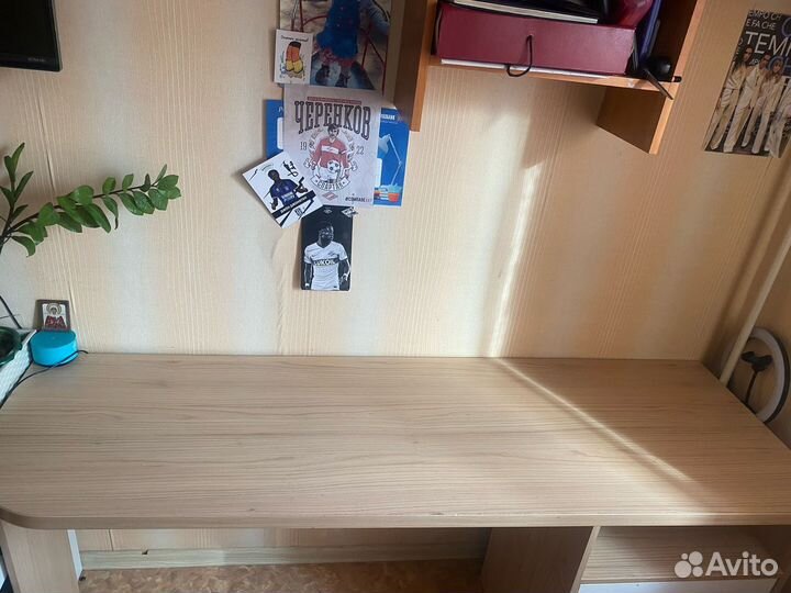 Письменный стол