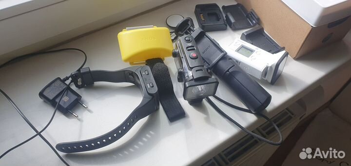 Камера Sony action HDR-AS300R