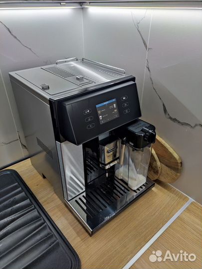 Кофемашина автоматическая delonghi