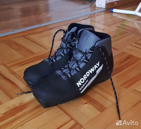 Лыжные ботинки Nordway 41 и 39