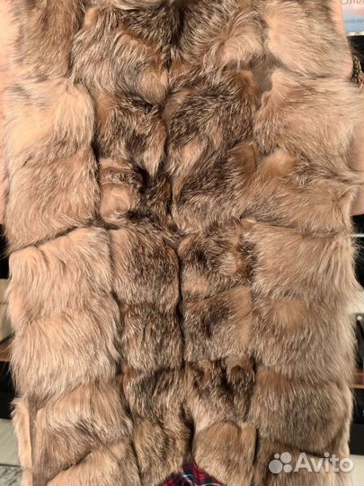 Жилетка женская меховая 42-44 размер
