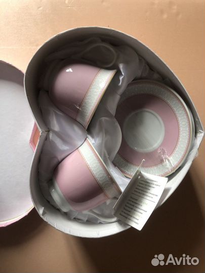 Чайные чашки с блюдцами