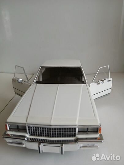 Коллекционные модели машин 1:18