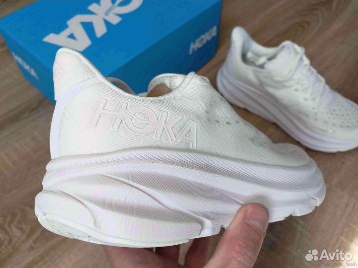 Беговые кроссовки hoka clifton 9