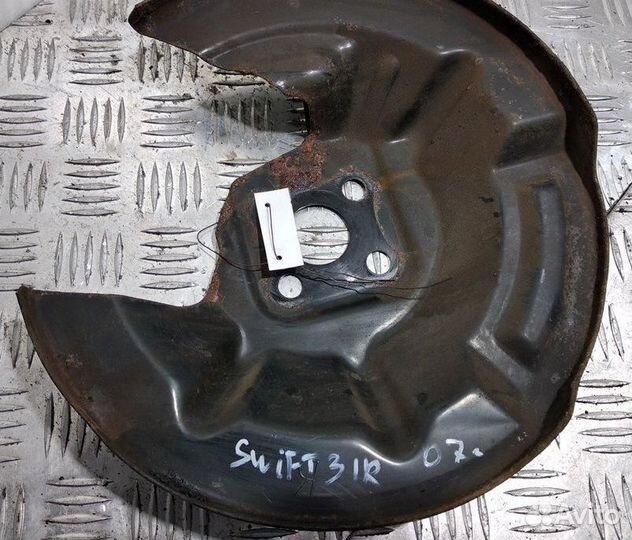 Щит опорный задний правый Suzuki Swift
