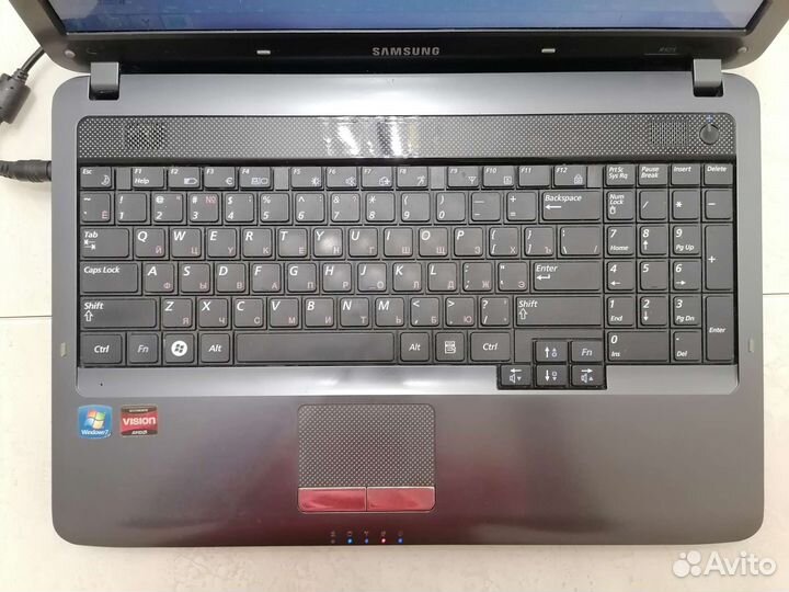 Ноутбук Samsung NP-R525L