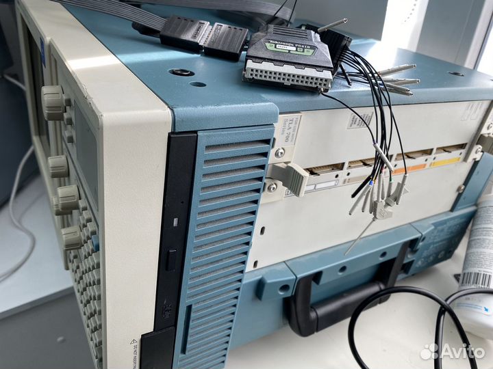 Логический анализатор Tektronix