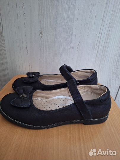 Кожаные туфли для девочки для школы