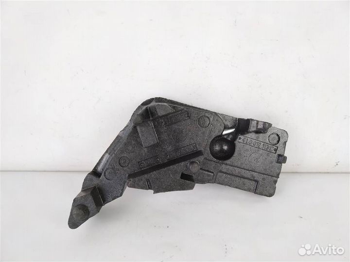 Ящик для инструментов ауди Q7 2005