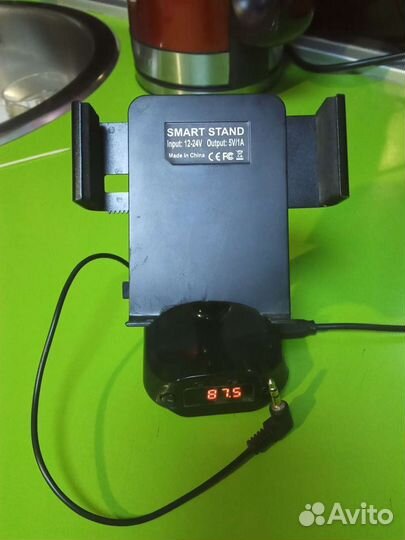 Держатель для телефона в машину с транмиттером FM