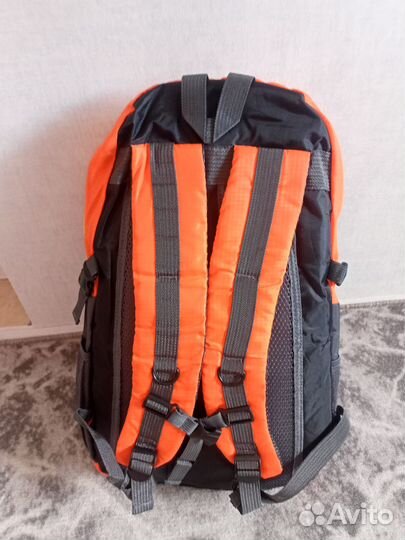 Туристический спортивный рюкзак 30-40 л. Новый
