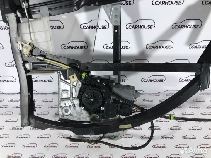Стеклоподъемник задний правый Audi A4 B5 1.8 1998