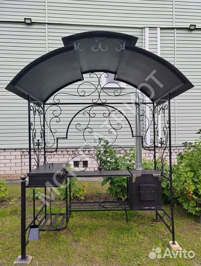 Мангал с крышей и печью под казан