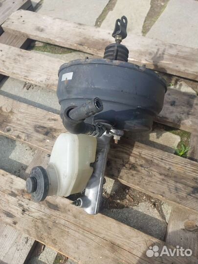 Вакуумный усилитель тормозов+гтц Toyota celica t20