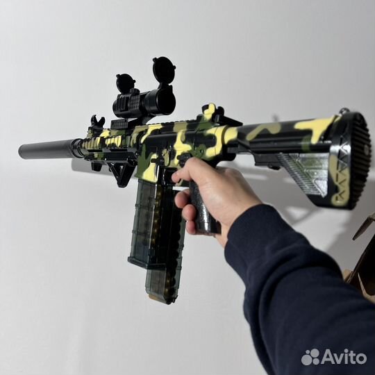 Игрушечный автомат с пульками