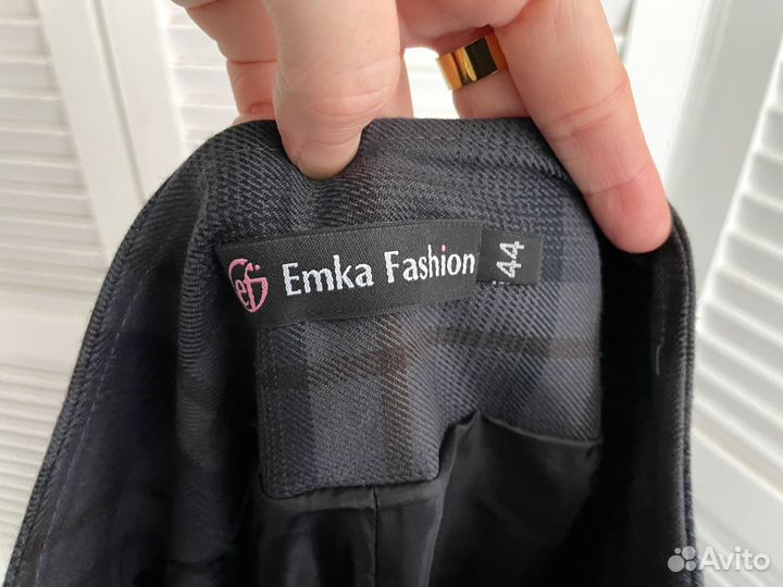 Юбка-макси Emka Fashion, джемпер Uniqlo
