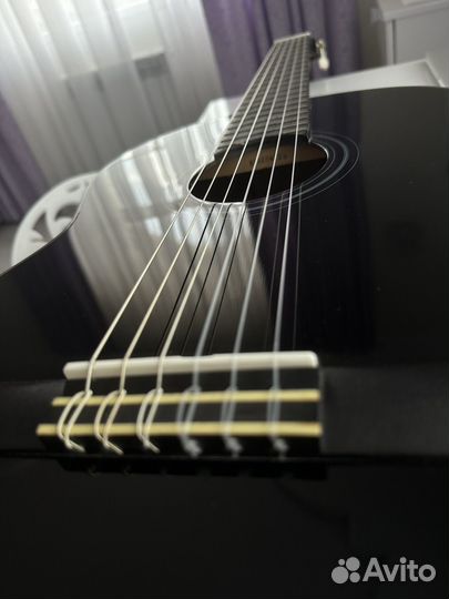 Классическая гитара yamaha c40