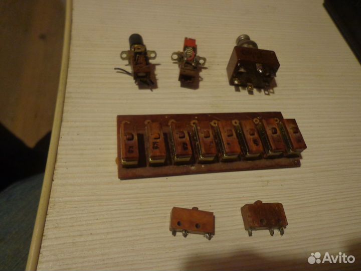 Тумблеры, пакетные переключатели, кнопки