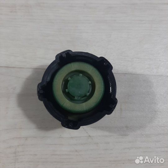 Крышка расширительного бачка Nissan Qashqai 2012