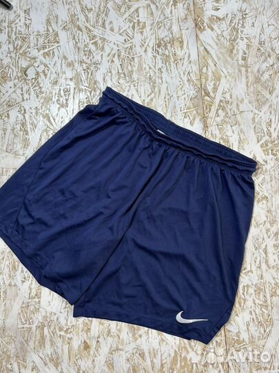 Шорты Nike