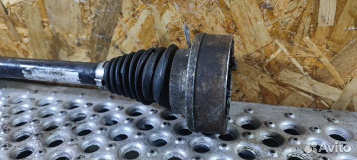 Полуось передняя левая (приводной вал, шрус) Volks