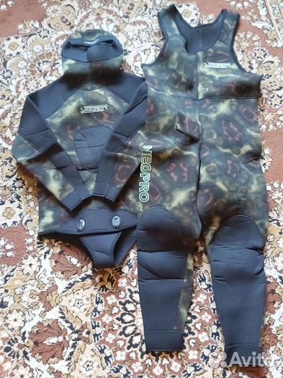 Гидрокостюм, носки, перчатки