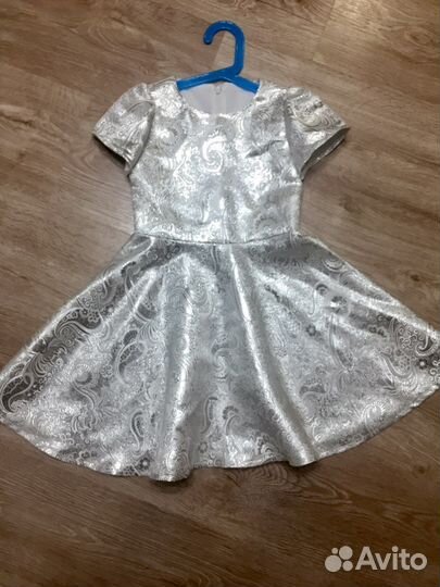 Нарядное платье для девочки 116