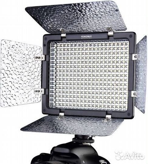 LED видеосвет Yongnuo YN300-III 3200K-5500K