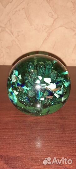 Стеклянный шар