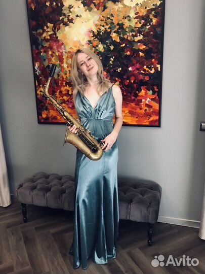 Саксофонист саксофон на праздник