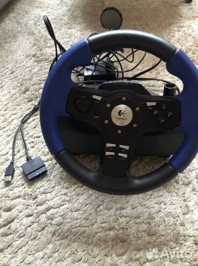 Игровой руль с педалями