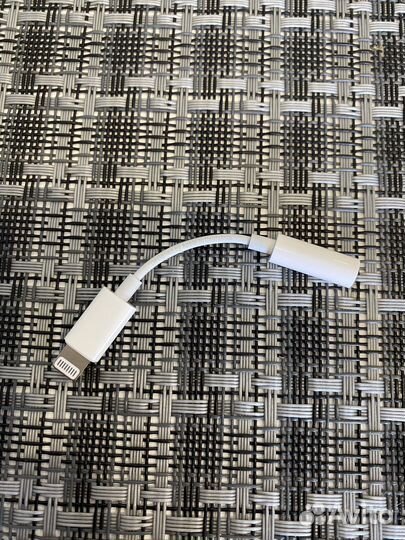 Переходник адаптер Apple Lightning-mini jack 3.5