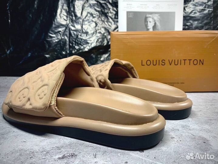 Сланцы женские louis vuitton