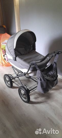 Коляска-люлька (Inglesina comfort)