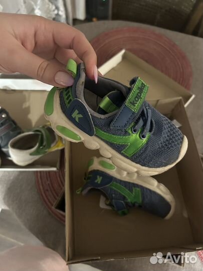 Кроссовки капика 24
