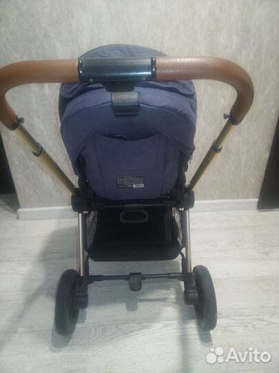 Прогулочная коляска с перекидной ручкой бу
