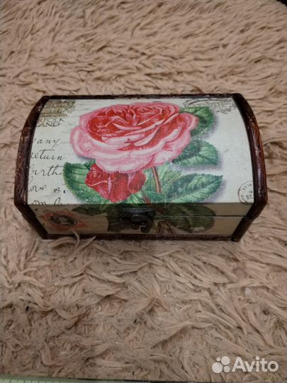 Шкатулка для украшений