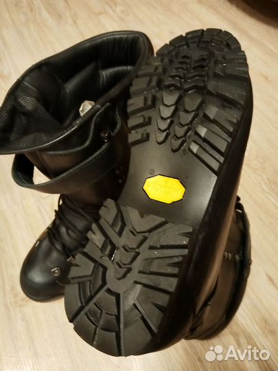 Берцы зимние Vibram 42 размер новые