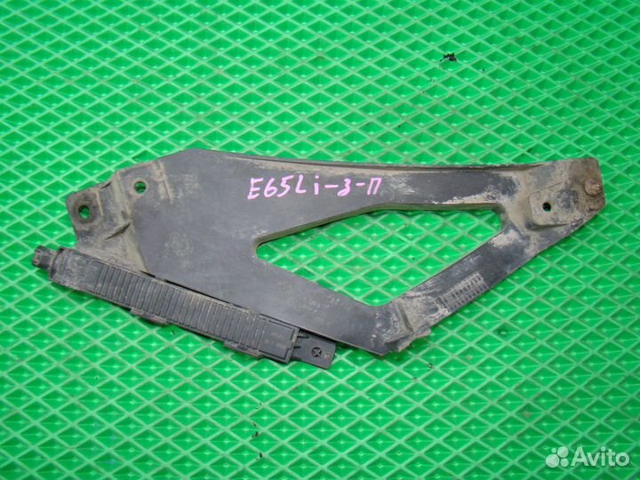 Кронштейн заднего бампера правый BMW 7 E65 бмв Е66