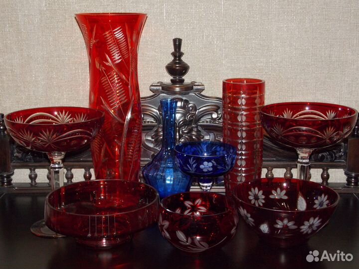 Вазы из цветного хрусталя