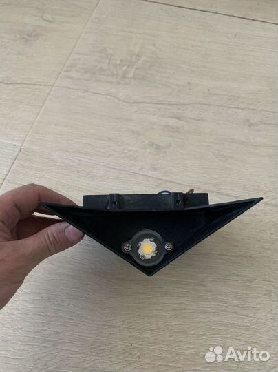 Светильник настенный светодиодный