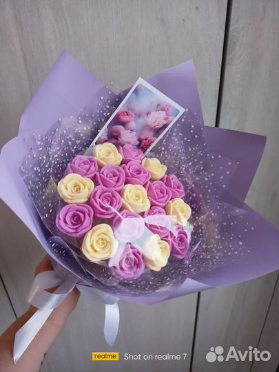 Шоколадные розы 19 шт. в наличии